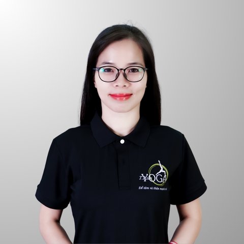Huấn luyện viên Yoga Hoàng Thanh