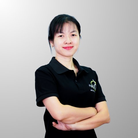 Huấn luyện viên Yoga Nguyễn Hồng Nga