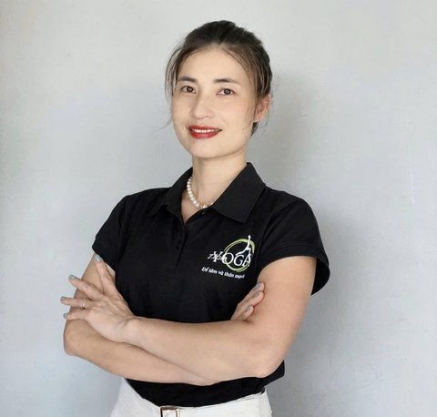 Huấn luyện viên Yoga Phạm Hoà